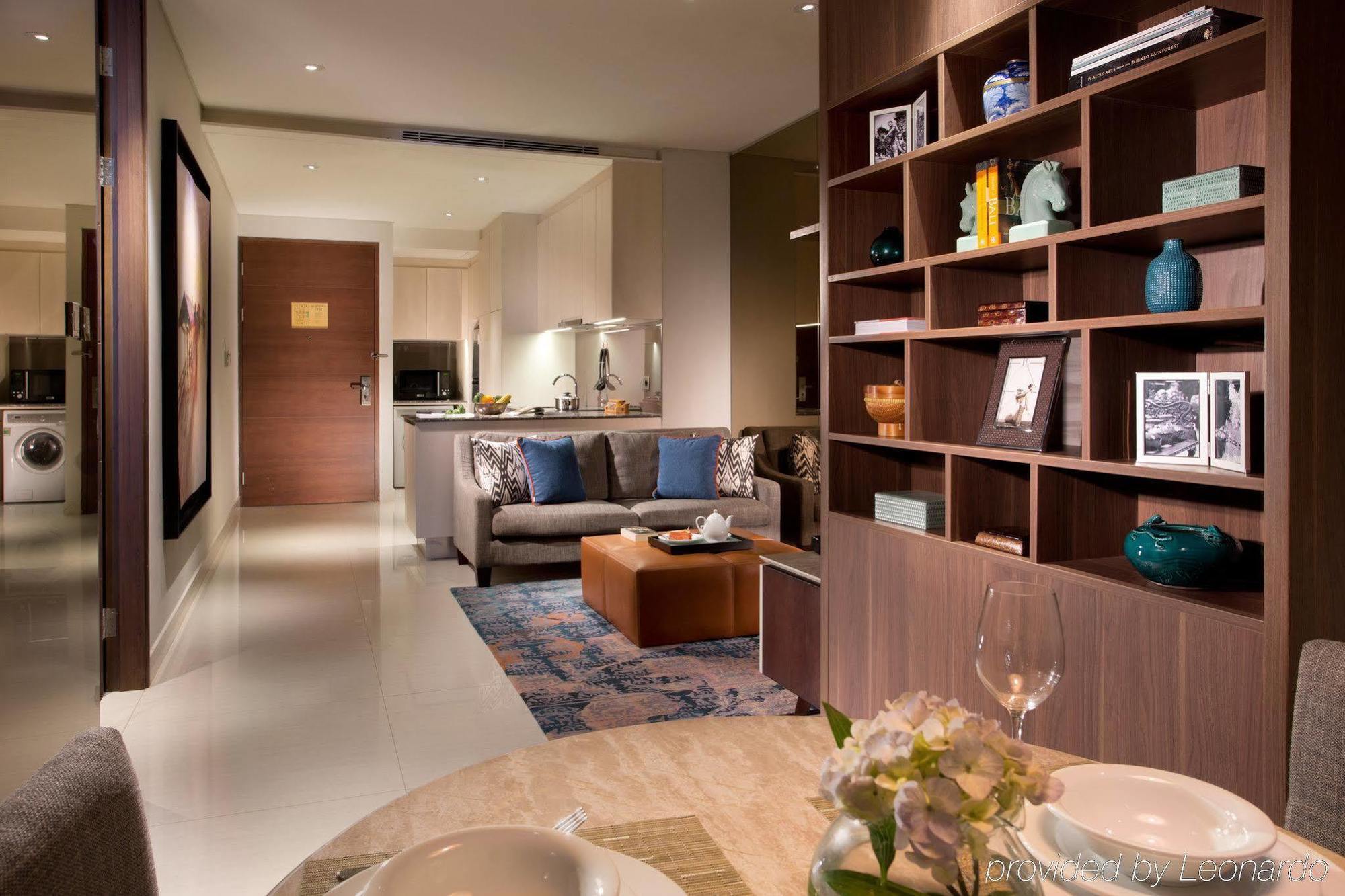 Ascott Waterplace Сурабая Екстериор снимка